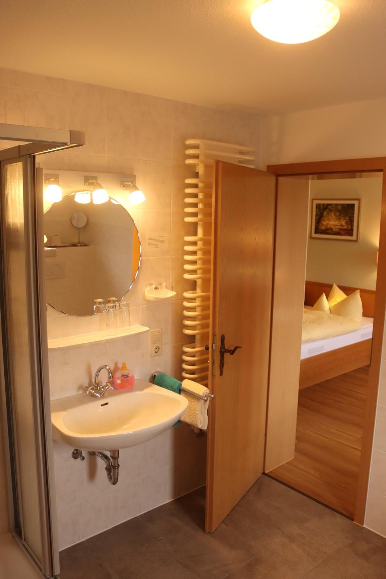 Landhotel Gasthof Zur Post Langewiese المظهر الخارجي الصورة